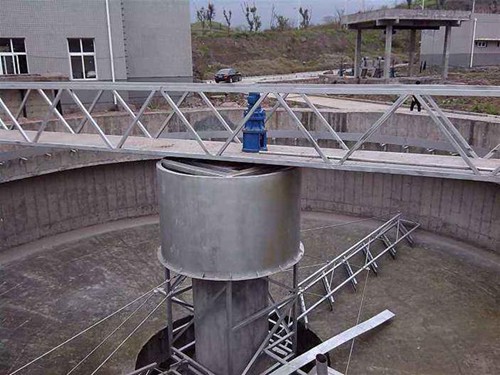 周边传动刮泥机启动操作有什么要注意的？